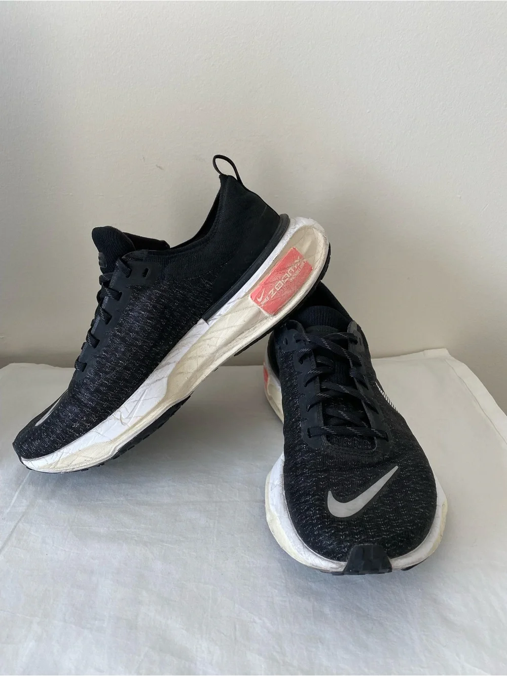 Nike ZoomX Invincible Run flyknit black sz 9.5 mens